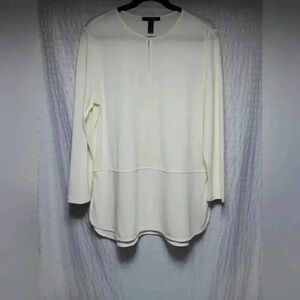 Lauren Ralph Lauren ladies long sleeve, pull over, v neck blouse. Ladies size XL